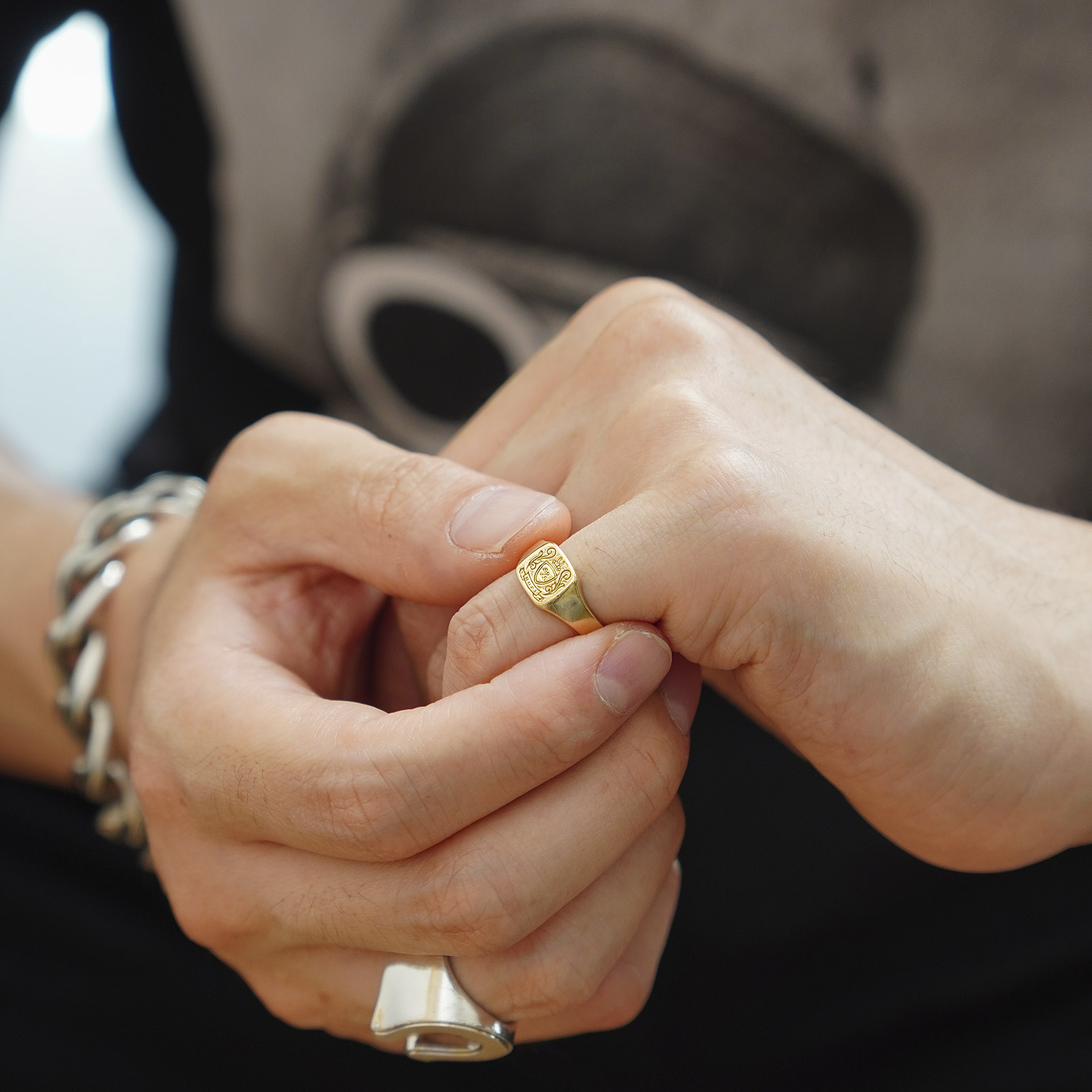 Small Signet Ring - K18Yellow Gold